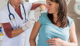 Фото: Можно ли делать прививку от паротита при беременности